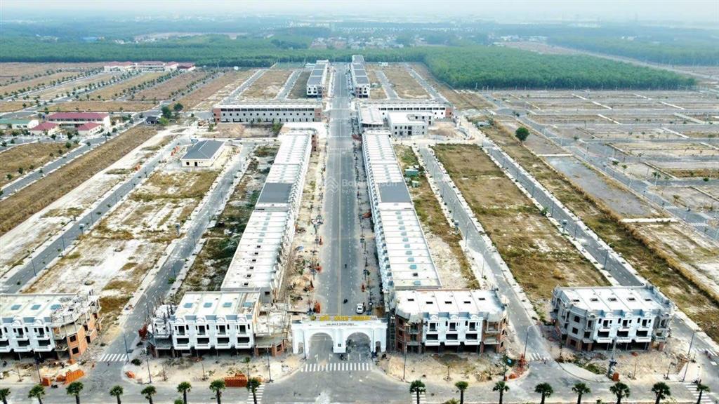 Giá 690 triệu, chủ gửi bán nhanh lô đất 70m² thăng long 2, vị trí đẹp, đường thông