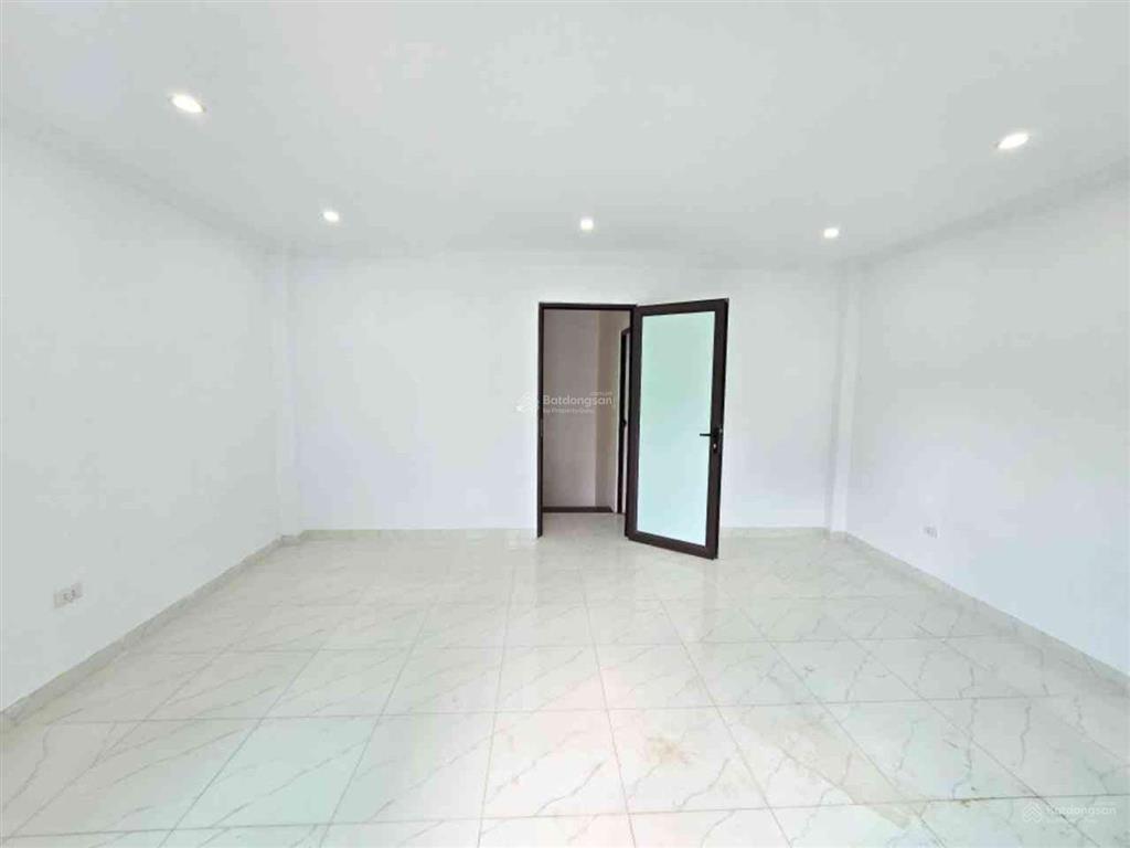 Chủ ngộp bank, bán giảm sâu, cắt lỗ