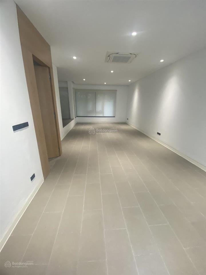 Cho thuê nhà tầng 1 + 2 nguyễn tuân, thanh xuân. dt 75m2/sàn, điều hòa, lối đi riêng biệt, giá 25tr