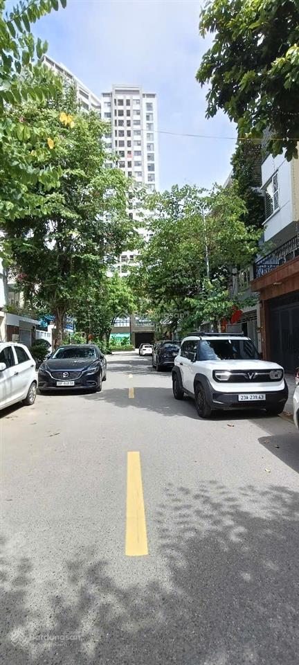 Cho thuê nhà kđt văn phú, nhà đẹp, full đồ, sách vali về ở ngay. dt 80m2, 5 tầng, giá chỉ 21tr