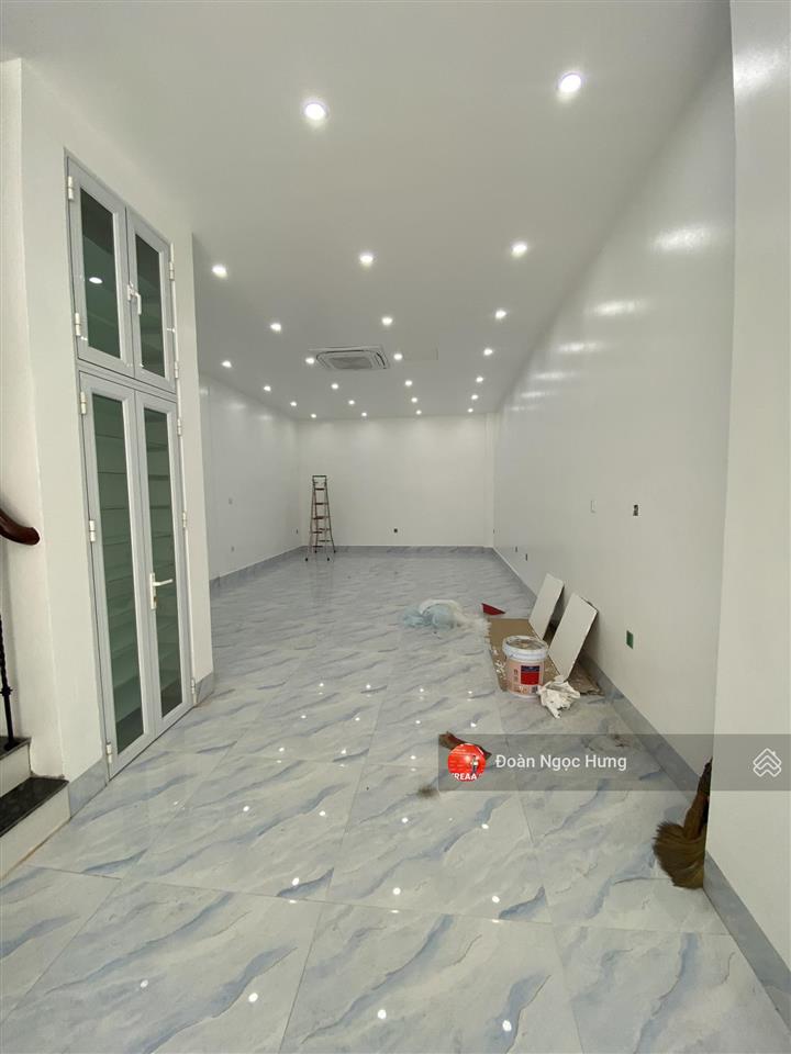 Bán gấp biệt thự tại tsq galaxy, tố hữu, hà đông, 35 tỷ, 90 m2, 6 tầng, thang máy điều hòa âm trần.