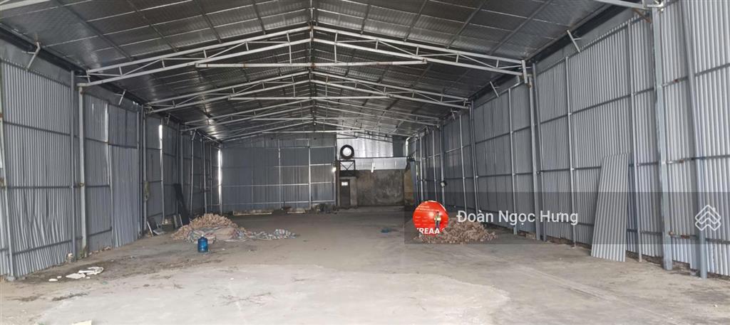 Cho thuê kho xưởng đường cầu noi, gần phạm văn đồng, dt 637m2, mt 11m, xe 10t vào, điện 3fa