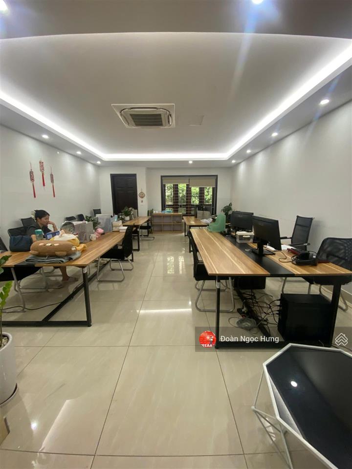 Cho thuê nhà liền kề nguyễn tuân, thanh xuân. dt 75m2, 6 tầng, mt 5,5m, thông sàn thang máy, 45tr