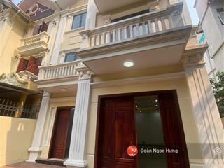 Cho thuê biệt thự đường tố hữu, trung văn. dt 163m, 4 tầng, mt 8m, nhà đẹp, giá chỉ 36tr