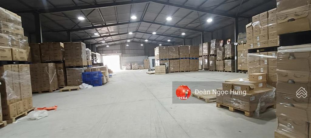 Cho thuê kho xưởng đường 32, gần nhổn, đh công nghiệp, dt 900m2, xe công vào, xuất vat, khung zamil