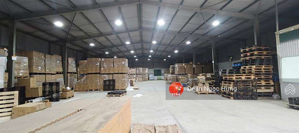 Cho thuê kho xưởng đường 32, gần nhổn, đh công nghiệp, dt 900m2, xe công vào, xuất vat, khung zamil