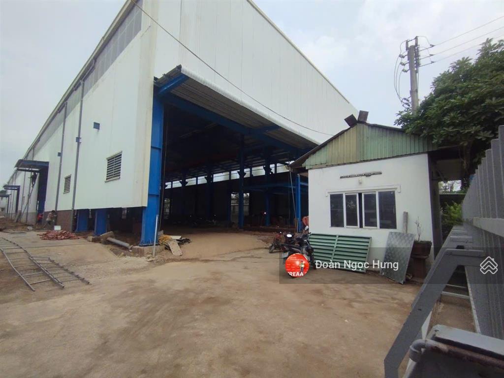 Cho thuê kho tiêu chuẩn cụm cn thạch thất, quốc oai, đường đại lộ thăng long, dt 5000m2, mới 100%