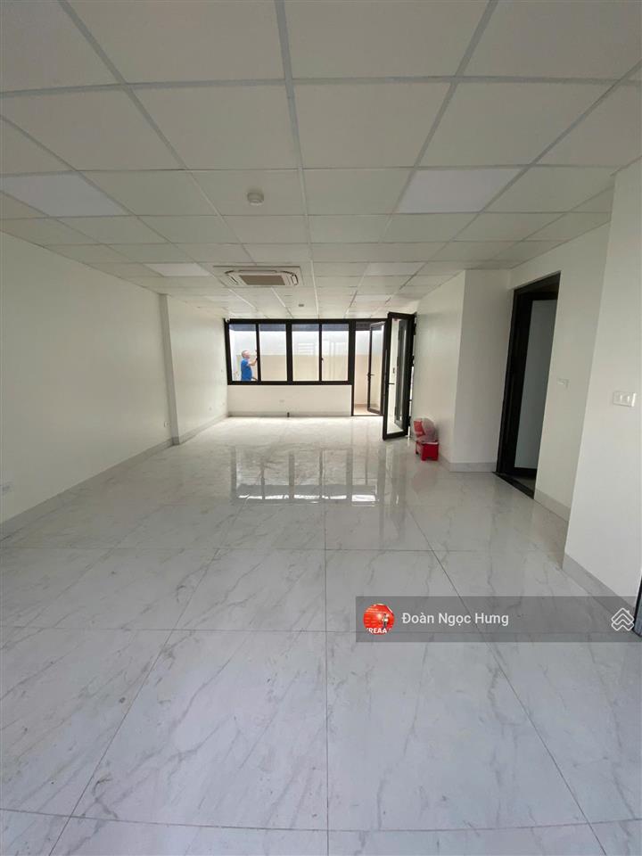 Cho thuê nhà him lam tố hữu, vạn phúc, dt 100m2, mt 6m, 7 tầng thông sàn, thang máy, nhà đẹp, 60tr