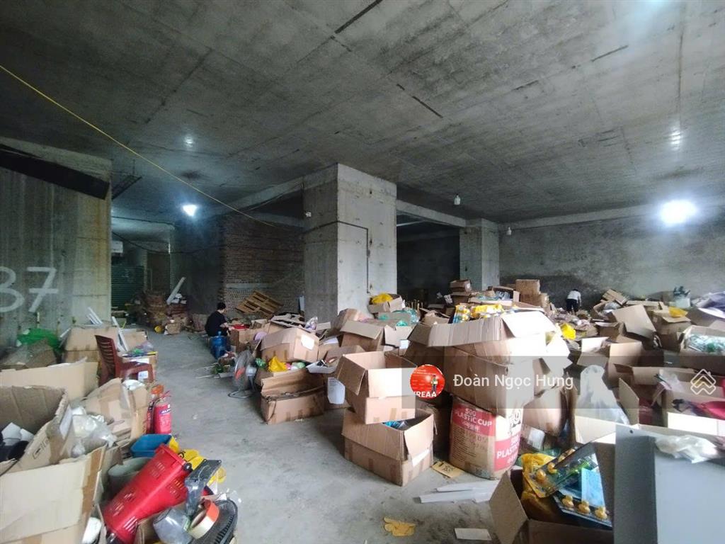 Cho thuê kho đường vạn phúc, hà đông, hà nội. dt 1500m2, xây dựng kiên cố, có điện 3fa. giá 40tr/th