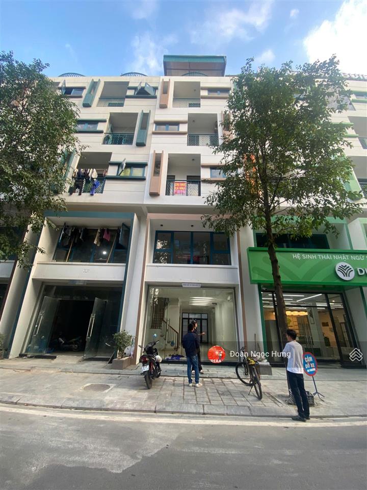 Cho thuê nhà trung kính, yên hòa, dt 80m, 6 tầng, thang máy điều hòa đầy đủ, giá chỉ 45tr