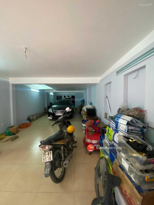 Cho thuê kho xưởng tại nguyễn khuyến, văn quán, dt 100m2, mt 5m, không ngập, sạch sẽ, giá 11 triệu