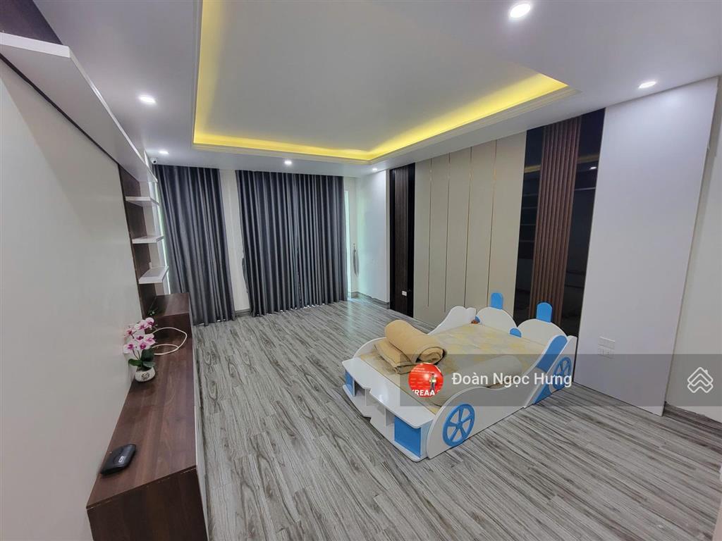 Cho thuê nhà nguyễn khuyến, kđt văn quán, dt 85m2, mt 5m, 4 tầng, nhà đẹp, giá chỉ 22tr/th