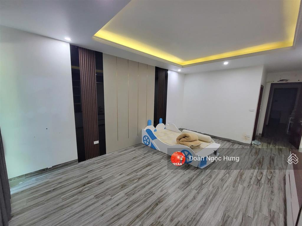 Cho thuê nhà nguyễn khuyến, kđt văn quán, dt 85m2, mt 5m, 4 tầng, nhà đẹp, giá chỉ 22tr/th