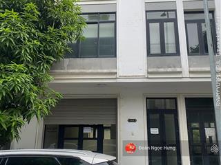 Cho thuê nhà vinhomes gardenia hàm nghi, dt 93m2, mt 6m nhà đẹp. thông sàn, thang máy, giá 50tr