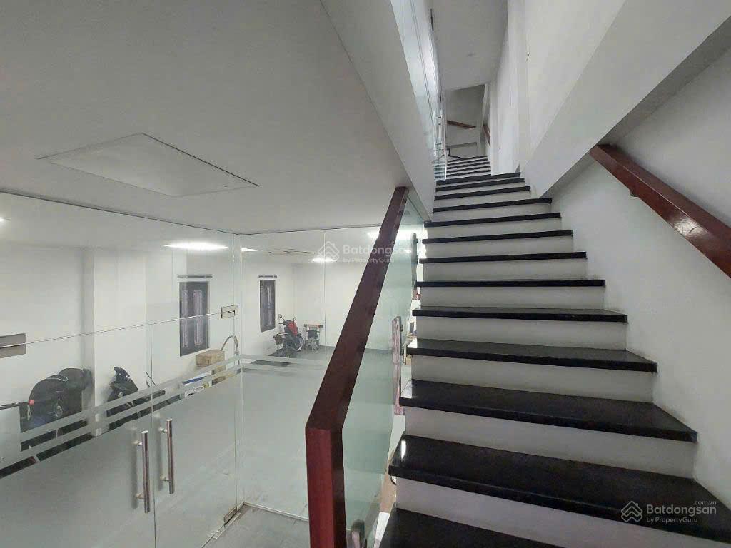 Cho thuê nhà lưu hữu phước, hàm nghi, dt 70m2, 4 tầng thông sàn, nhà đẹp giá 35tr
