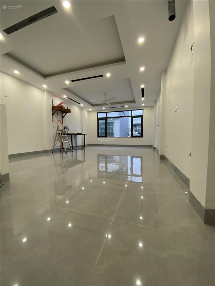 Cho thuê nhà him lam vạn phúc, hđ. dt 50m2, 7 tầng, mặt tiền 5m, nhà mới 100%, thông sàn, 25tr/th