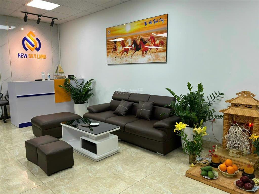 Cho thuê nhà phạm văn đồng, thành phố giao lưu. dt 120m2, 6 tầng 1 hầm, thông sàn, thang máy, 65tr