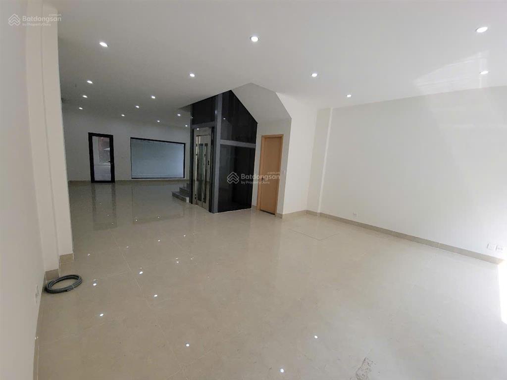 Cho thuê nhà liền kề nguyễn xiển, thanh xuân, dt 90m2, 6 tầng, mt 5,5m. nhà mới, thang máy, 45tr