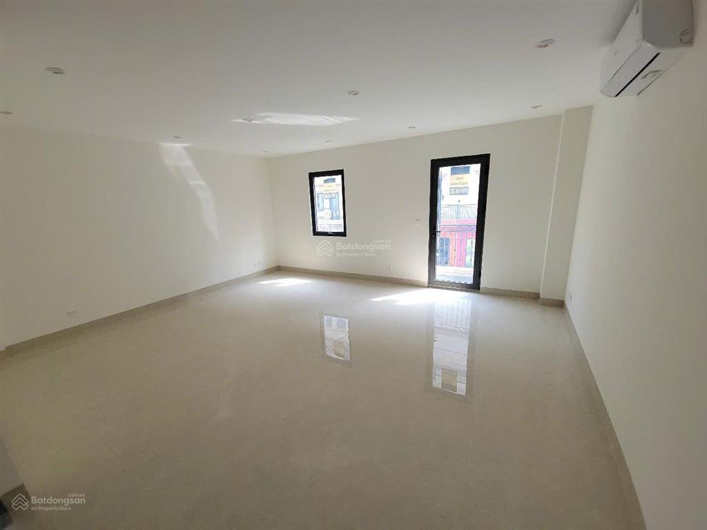 Cho thuê nhà liền kề nguyễn xiển, thanh xuân, dt 90m2, 6 tầng, mt 5,5m. nhà mới, thang máy, 45tr