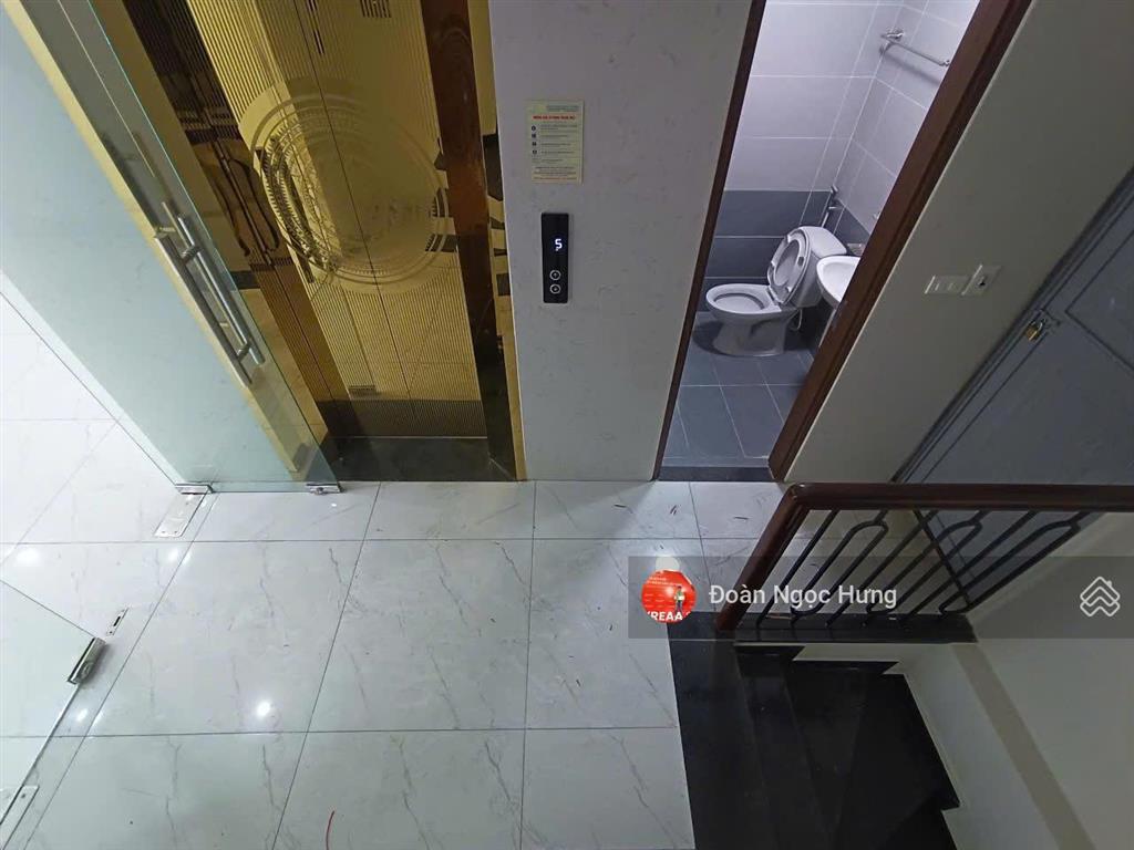 Cho thuê nhà mặt phố tại vạn phúc. dt 85m2, 5 tầng 1 hầm, giá tốt khu vực, chỉ 60tr/tháng
