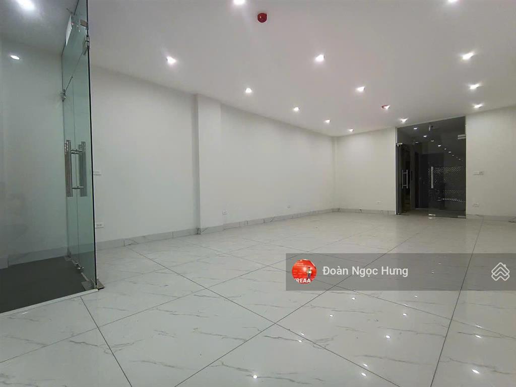Cho thuê nhà mặt phố tại vạn phúc. dt 85m2, 5 tầng 1 hầm, giá tốt khu vực, chỉ 60tr/tháng