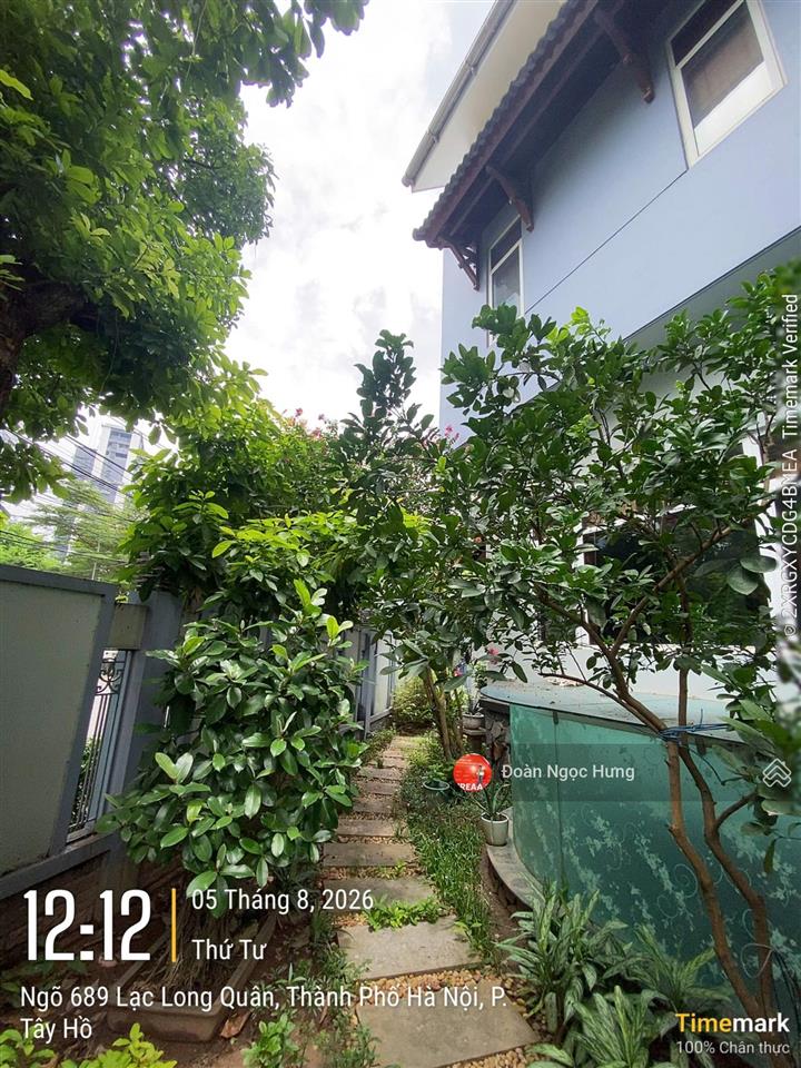 Cho thuê biệt thự lạc long quân, kđt vườn đào, tây hồ. dt 250m2, 3 tầng 1 hầm 1 tum, full đồ, 125tr