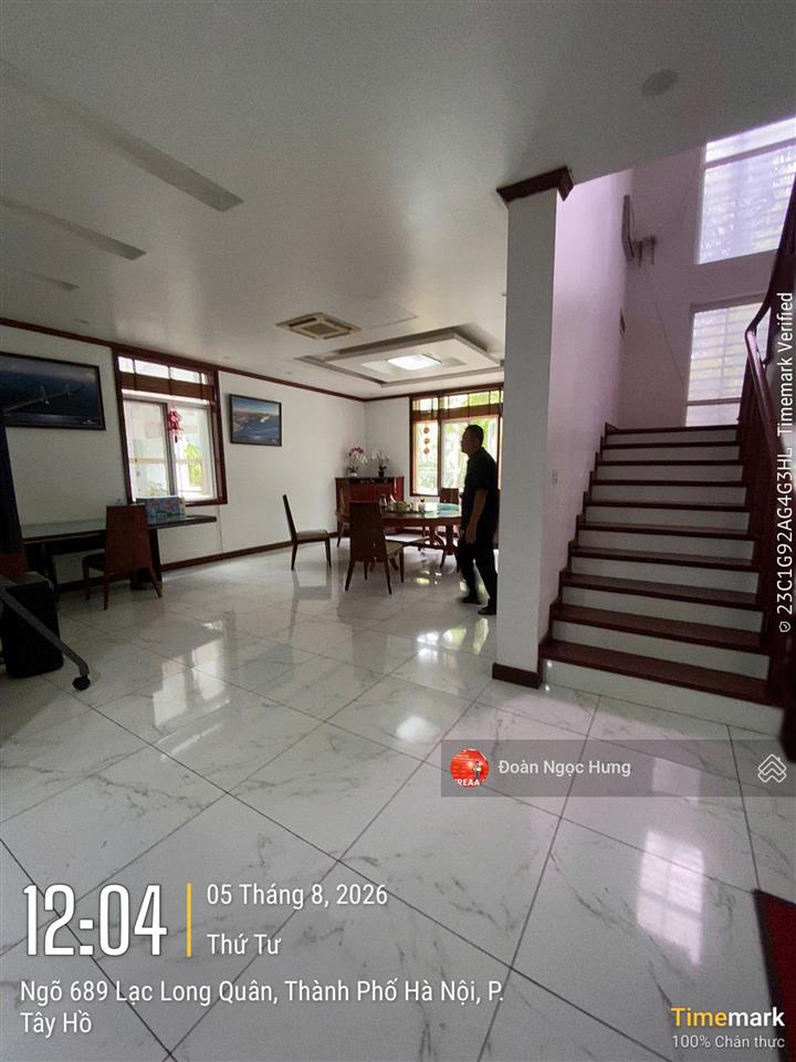 Cho thuê biệt thự lạc long quân, kđt vườn đào, tây hồ. dt 250m2, 3 tầng 1 hầm 1 tum, full đồ, 125tr