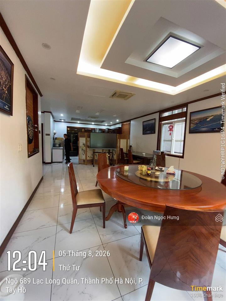 Cho thuê biệt thự lạc long quân, kđt vườn đào, tây hồ. dt 250m2, 3 tầng 1 hầm 1 tum, full đồ, 125tr
