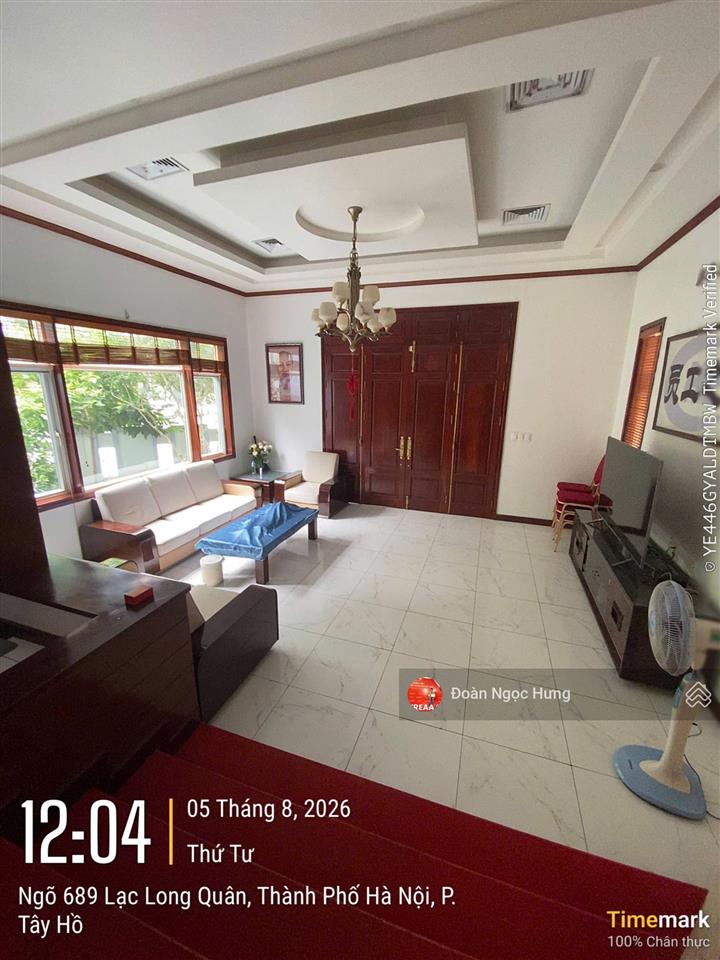 Cho thuê biệt thự lạc long quân, kđt vườn đào, tây hồ. dt 250m2, 3 tầng 1 hầm 1 tum, full đồ, 125tr