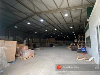 Cho thuê kho xưởng đường 32, gần nhổn, đh công nghiệp, dt 900m2, xe công vào, xuất vat, khung zamil