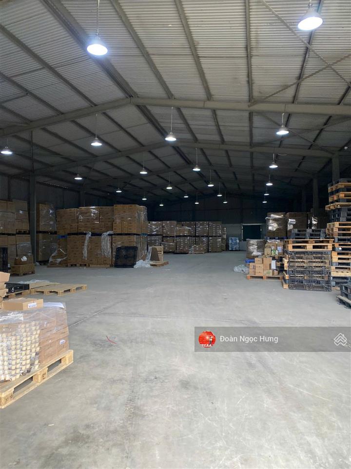 Cho thuê kho xưởng đường 32, gần nhổn, đh công nghiệp, dt 900m2, xe công vào, xuất vat, khung zamil