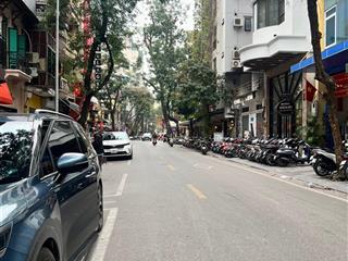 Toà nhà khu cầu giấy phân lô  ô tô tránh chạy vòng quanh  vỉa hè rộng kinh doanh  lô góc thiết