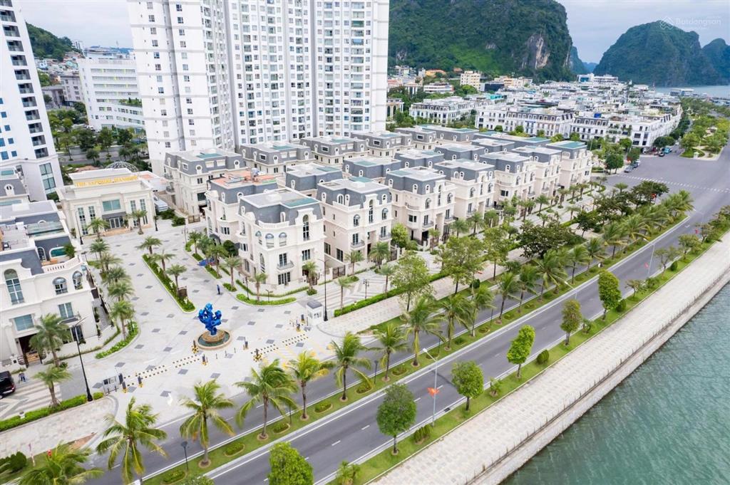 Duy nhất 1 căn dinh thự ngắm du thuyền đẹp nhất hạ long. giá tốt nhất thị trường