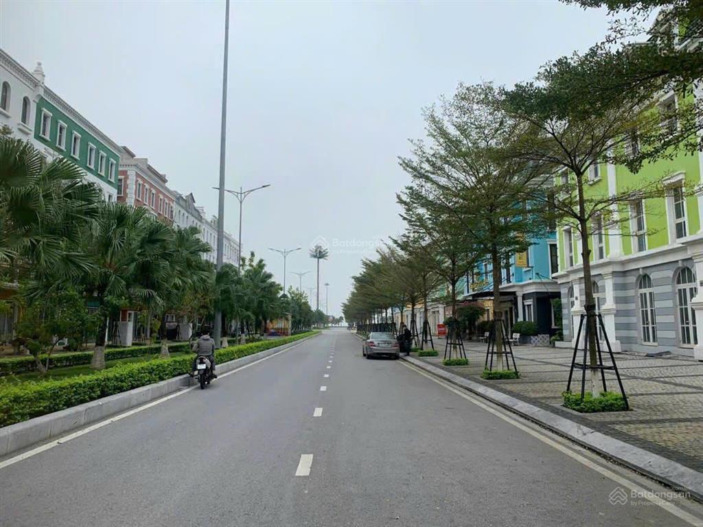 Cần bán boutique 4 tầng  dt 300m² mặt tiền 10m tại sun premier hạ long. giá cạnh tranh thị trường
