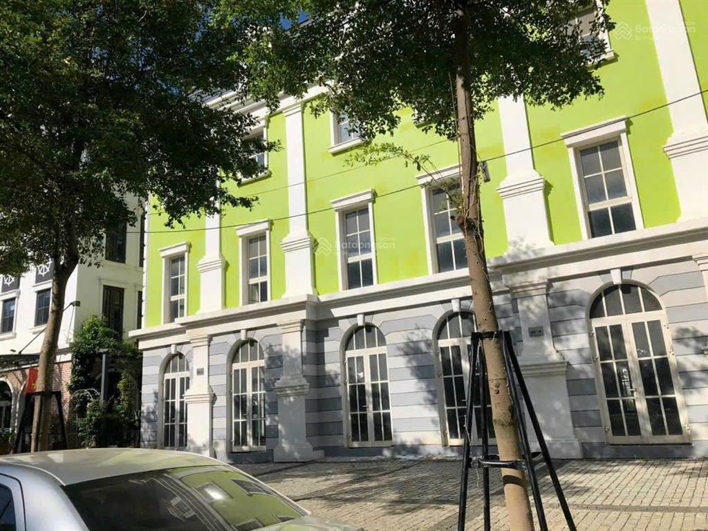 Cần bán boutique 4 tầng  dt 300m² mặt tiền 10m tại sun premier hạ long. giá cạnh tranh thị trường