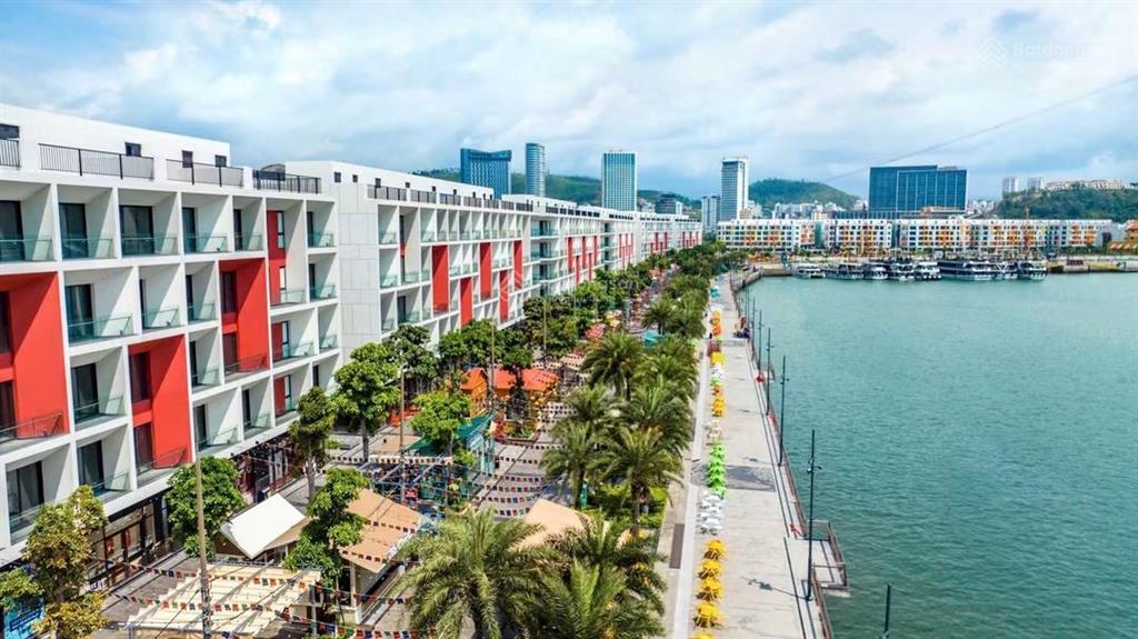 Sun porto hạ long. căn góc view cảng tàu 190m2. thiết kế 20 phòng. vị trí đắc địa, dòng khách sẵn