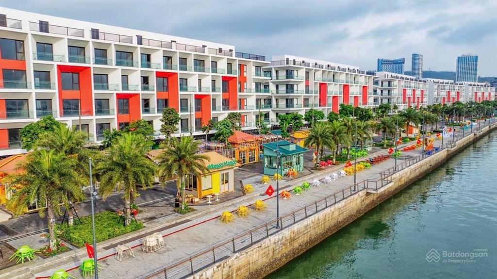 Sun porto hạ long. căn góc view cảng tàu 190m2. thiết kế 20 phòng. vị trí đắc địa, dòng khách sẵn