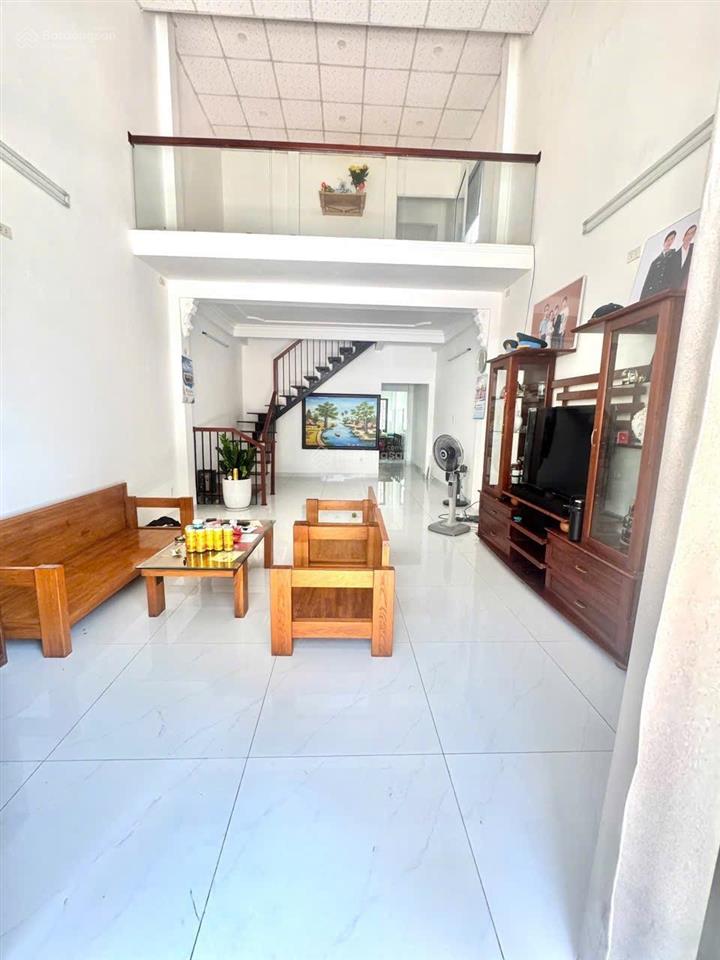 Bán nhà cấp 4 đường 7m5 hoàng dư khương  sát công viên xuân thủy
