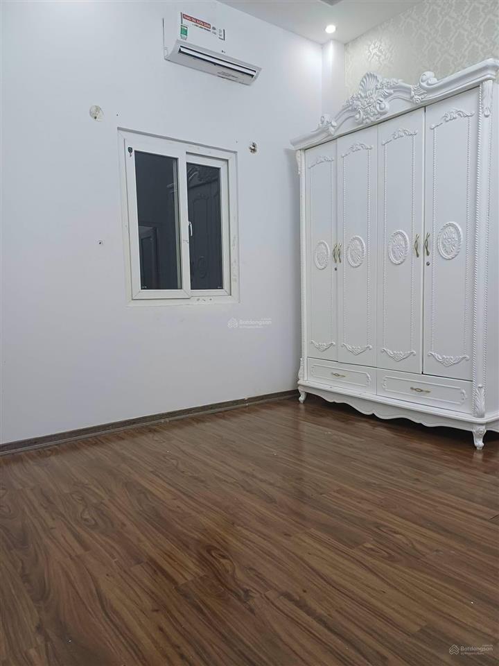 Cho thuê nhà 3 tầng mt vũ trọng phụnghải châu