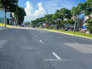 Bán đất mt đường trịnh đình thảo  đường 20m lề 8m  khuê trung