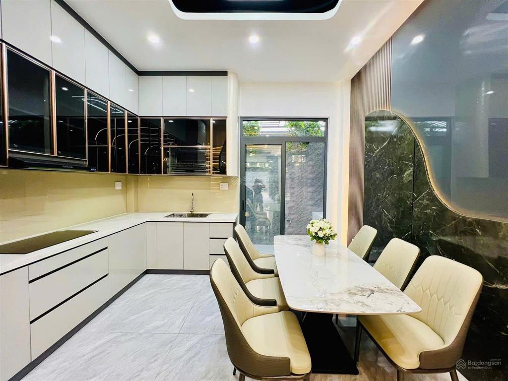 Giảm sốc hơn 1 tỷ  căn góc đẹp  nhà mới xây  sổ sẵn  4 tầng  83m2 thổ cư! giá 6,4 tỷ!