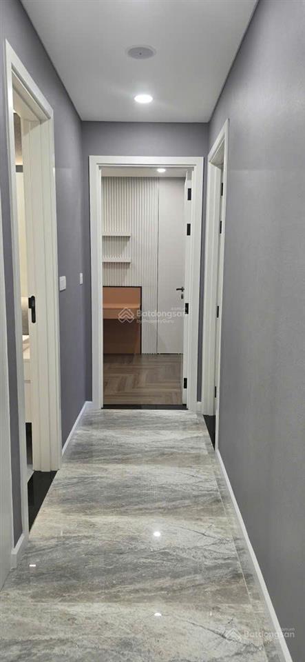 Mình chính chủ cần bán 1 căn hộ 100.7m2 tại the queen 360 giải phóng giá chỉ từ 90tr