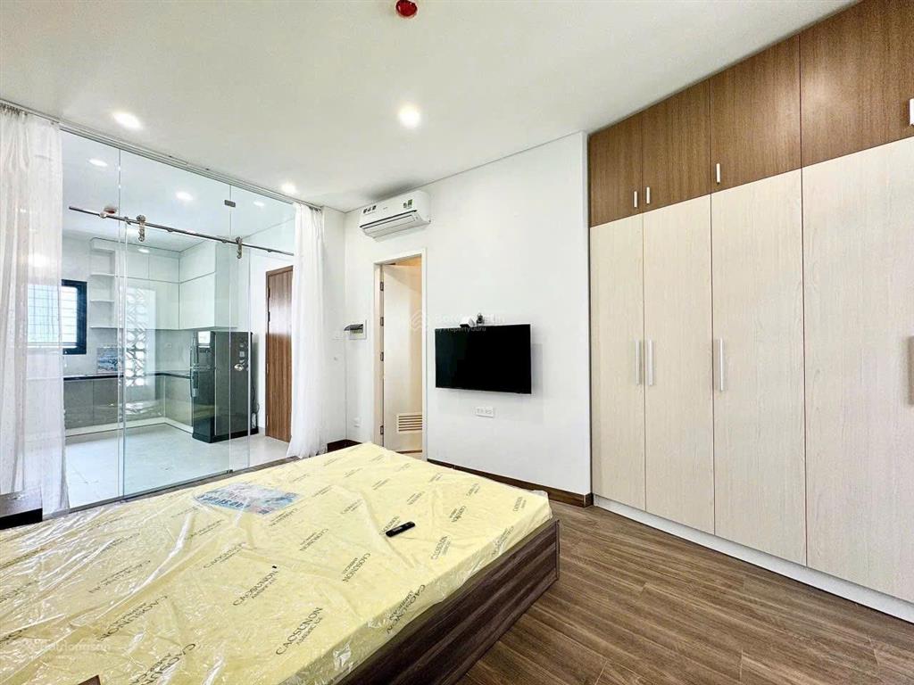 Cho thuê căn hộ 1pn full nội thất  ban công ánh sáng tự nhiên  ngay cầu sài gòn