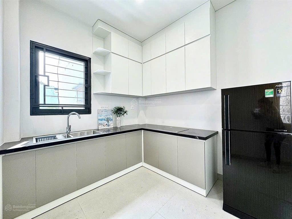 Cho thuê căn hộ 1pn full nội thất  ban công ánh sáng tự nhiên  ngay cầu sài gòn