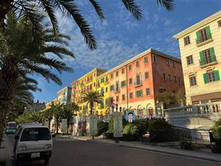 Cần cho thuê một số căn shophouse tại sunset town đã hoàn thiện chia phòng ks nhà đẹp, giá tốt.