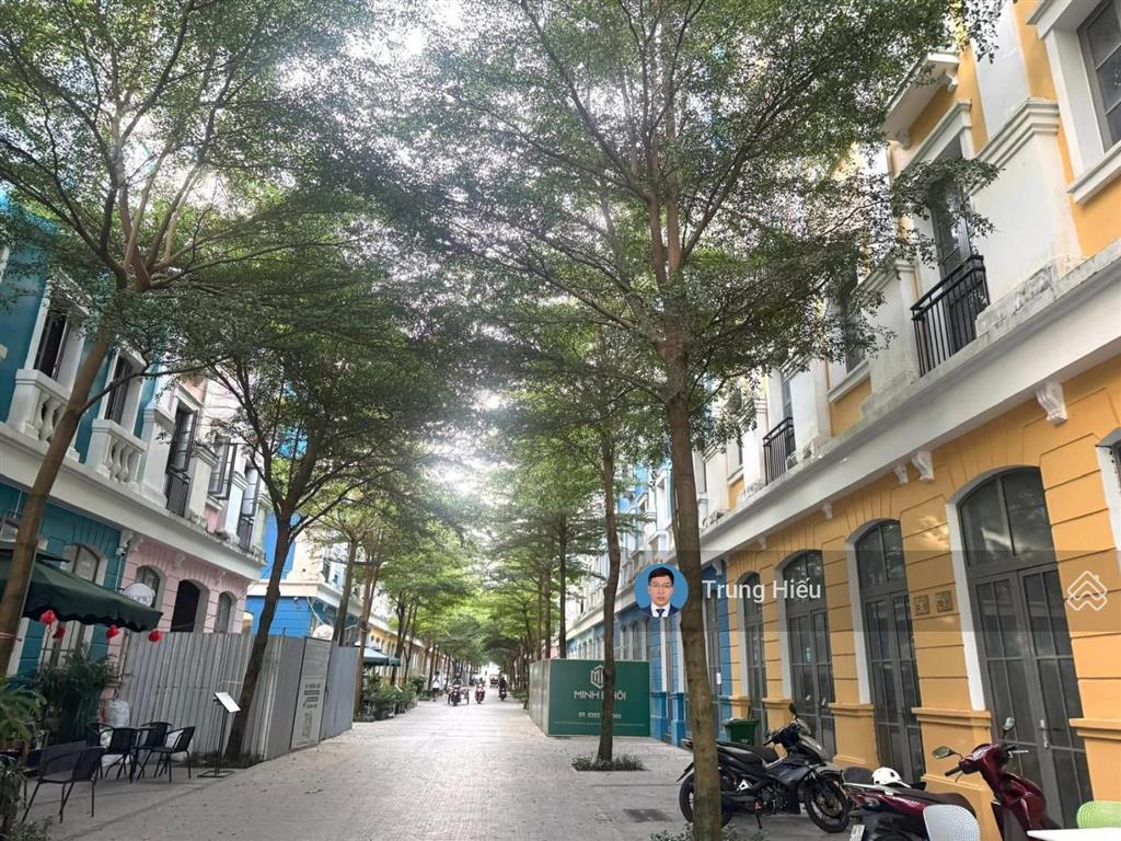 Cần cho thuê căn shophouse bãi khem vị trí đẹp làm nh, ks, dt 210m2x5 tầng