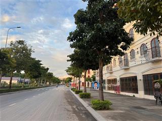 Cần bán nhà phố căn góc sun grand city new an thới trục đường lớn căn góc đối diện khu cao tầng.