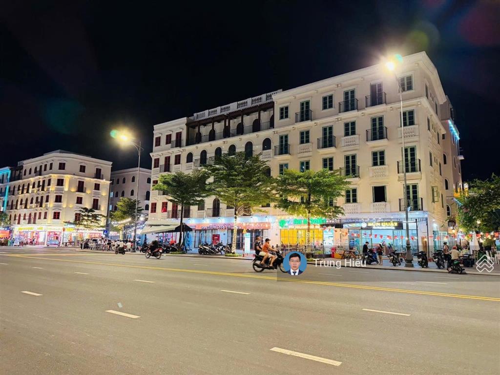 Cần chuyển nhượng nhà căn shophouse dự án sun grand city new an thới  phú quốc. đường 36m