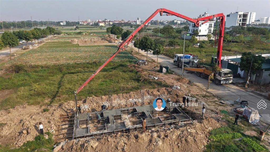 Cần bán liền kề cienco mê linh sổ đỏ diện tích 100m2 giá chỉ 60 triệu /m2 đất.