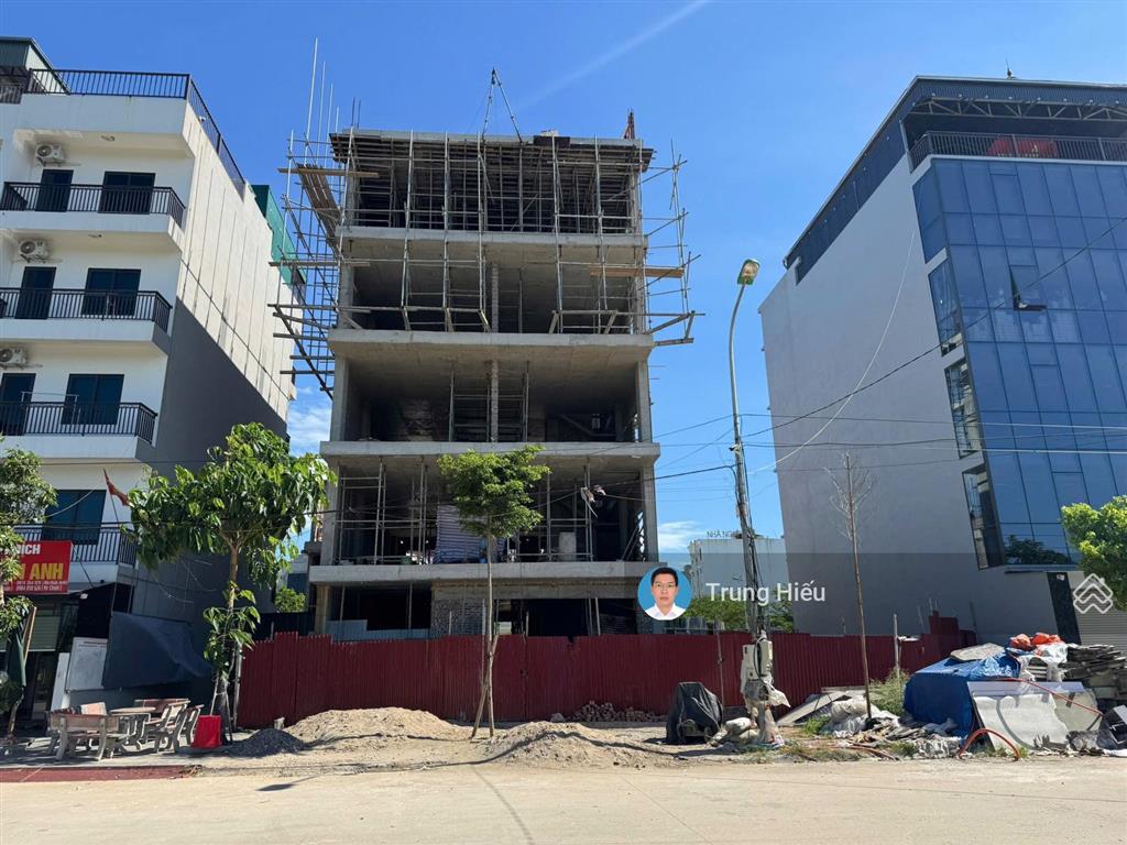 Cần bán liền kề cienco mê linh sổ đỏ diện tích 100m2 giá chỉ 60 triệu /m2 đất.
